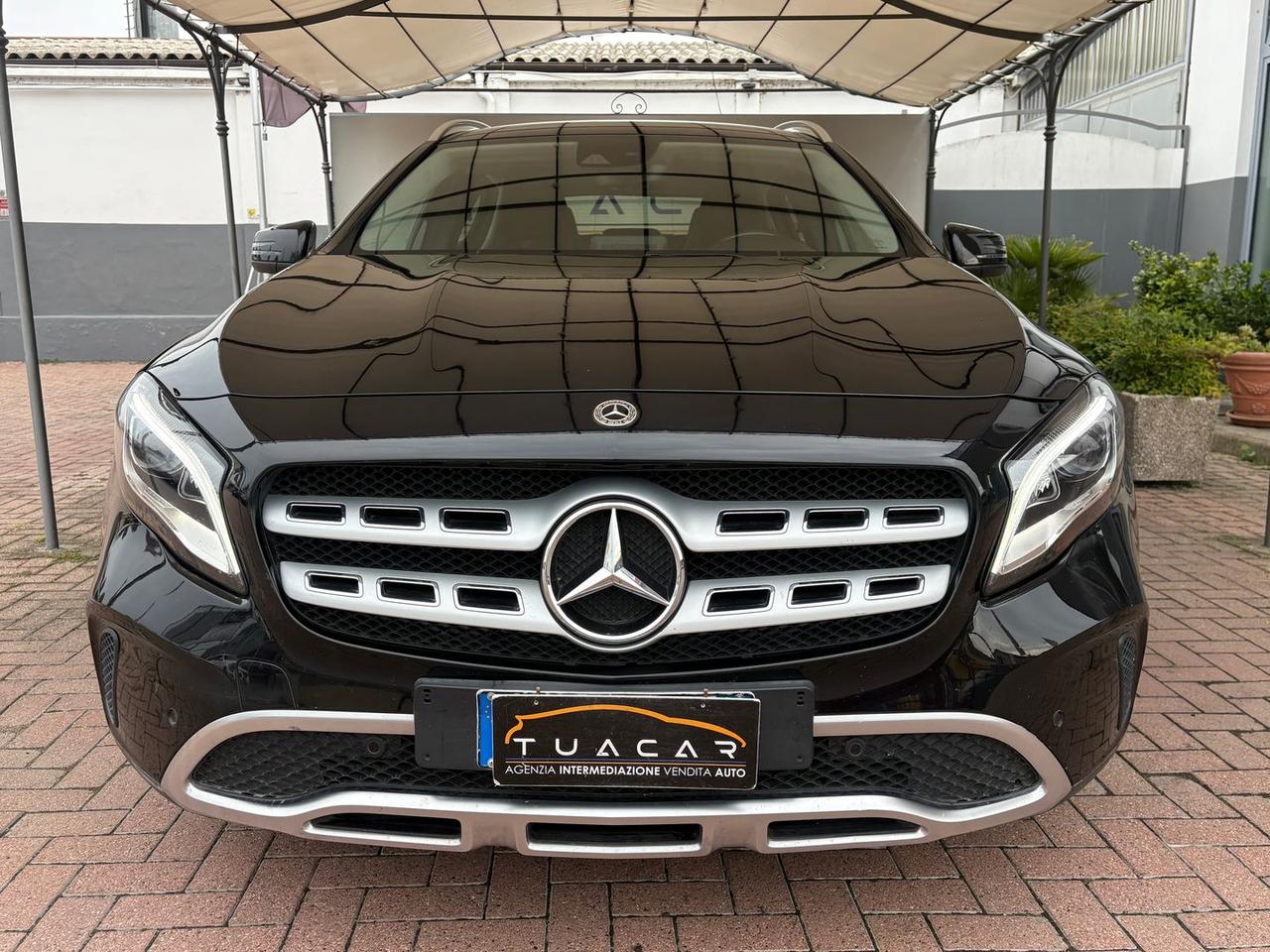 Mercedes-Benz GLA 200 200 D Premium #50687