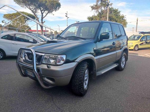 NISSAN Terrano II 2.7 Tdi 3 porte Luxury restauro totale