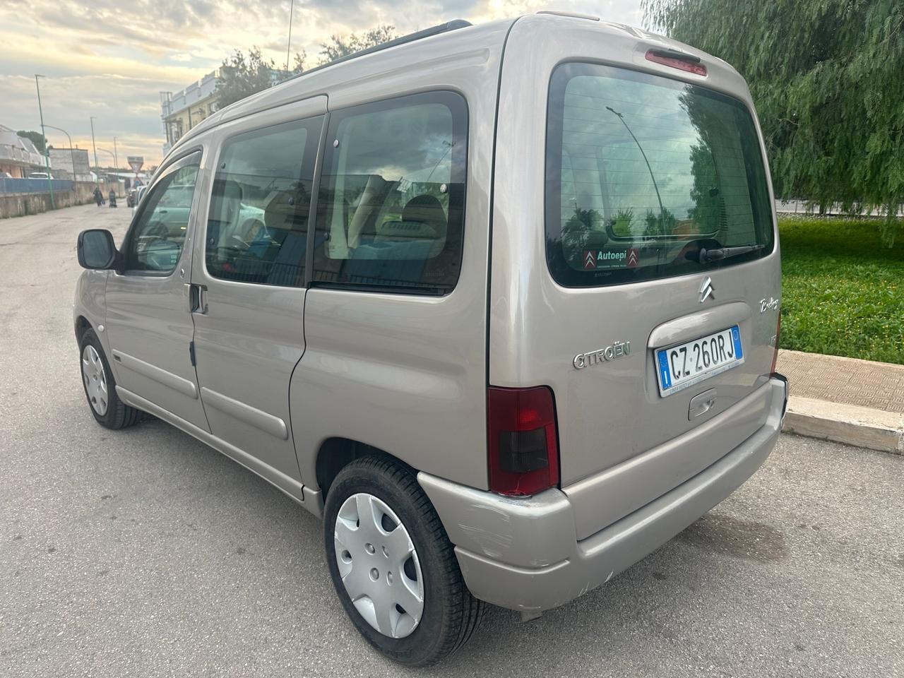 Citroen BERLINGO 2.0 HDI 5 POSTI - TETTO