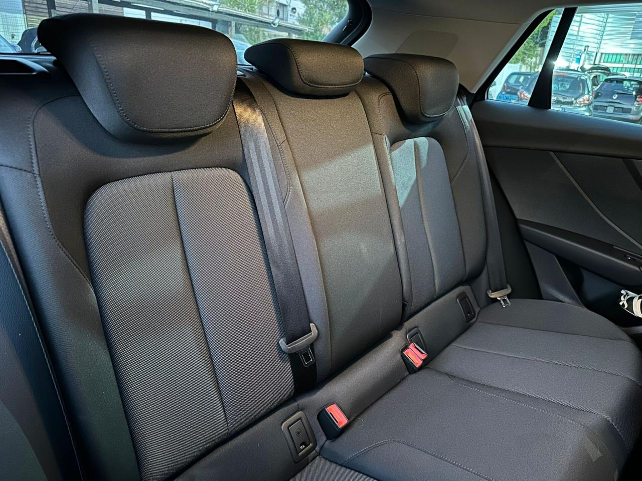 Audi Q2 35 TFSI S tronic Business