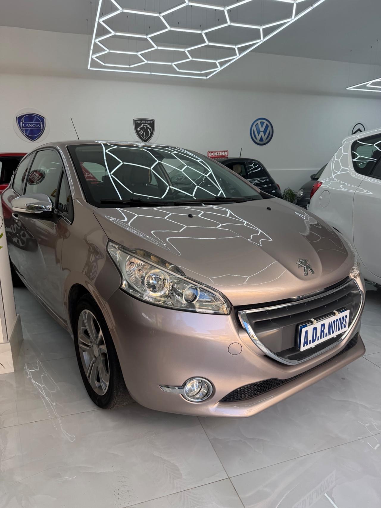Peugeot 208 1.2 VTi 82 CV 3 porte Allure