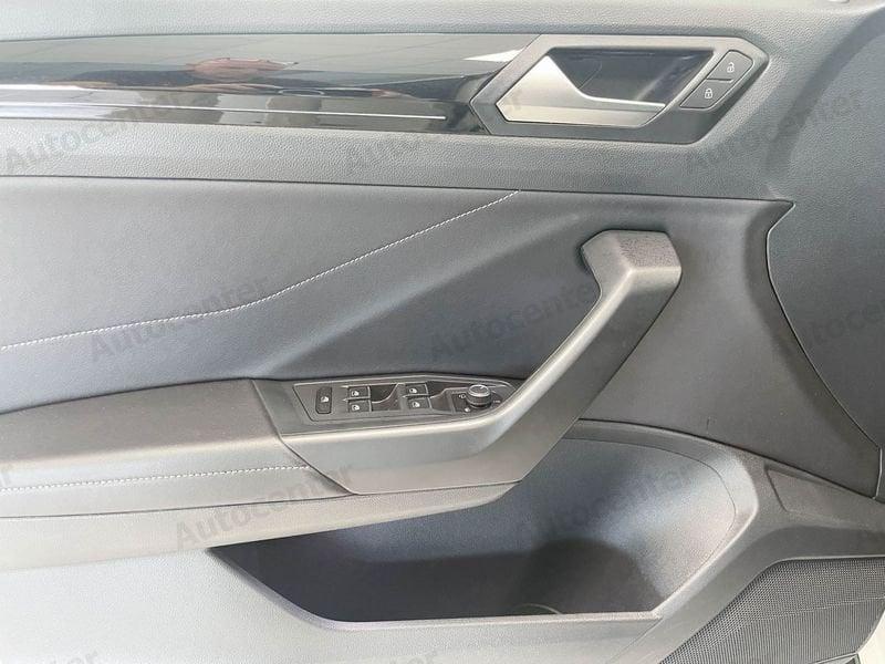 Volkswagen T-Roc T-Roc 1.0 tsi R-Line 110cv
