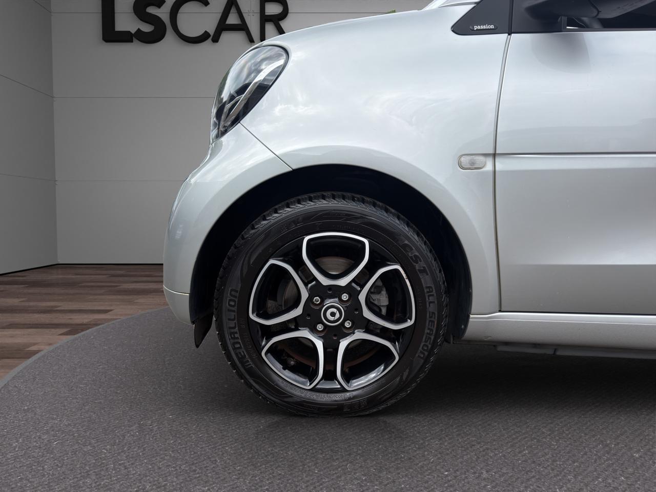 Smart fortwo cabrio 1.0 Passion 71cv - Unipro - Promo Finanziamento - Schermo - Cerchi in lega
