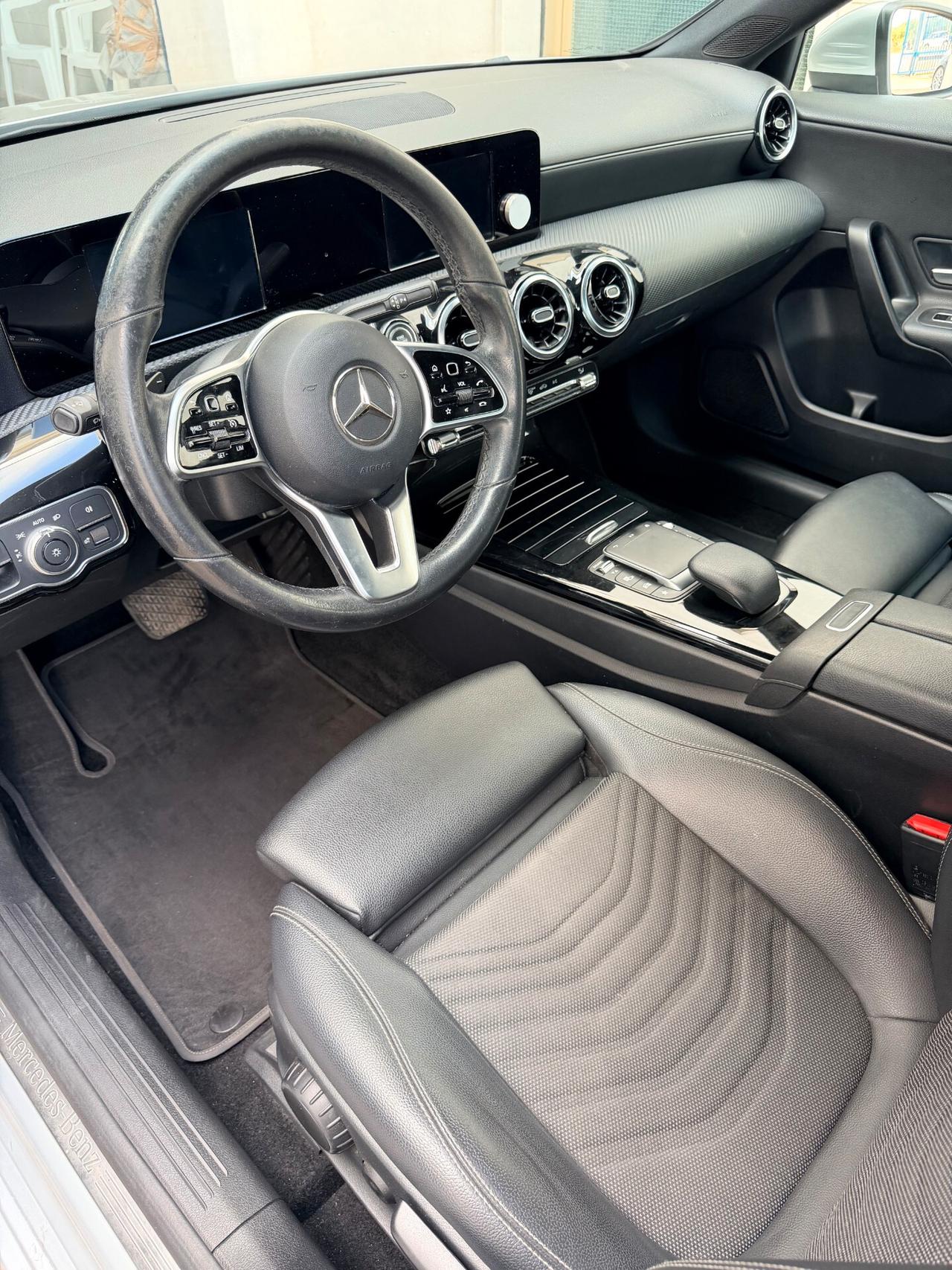 MERCEDES BENZ CLASSE A180 CDI AUTOMATICA
