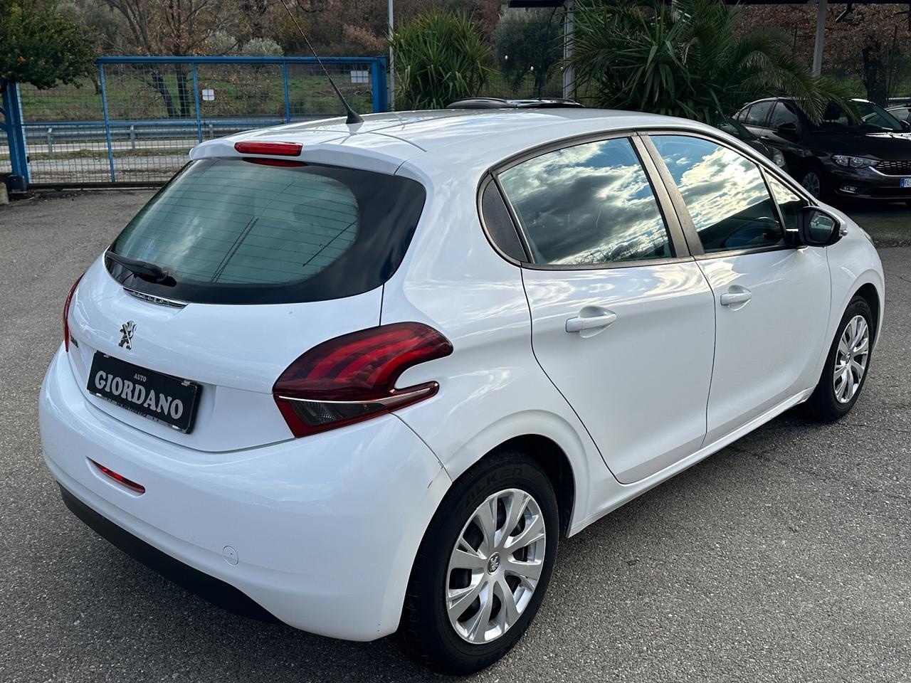 Peugeot 208 PureTech 82 5 porte Allure