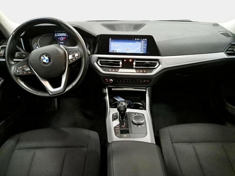 BMW 318 48V Business Advantage Touring auto
