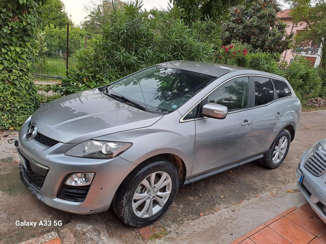 mazda cx7 motore batte