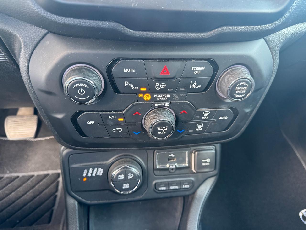 JEEP Renegade 1.3cc Turbo T4 190cv PHEV 4XE AT6 LIMITED