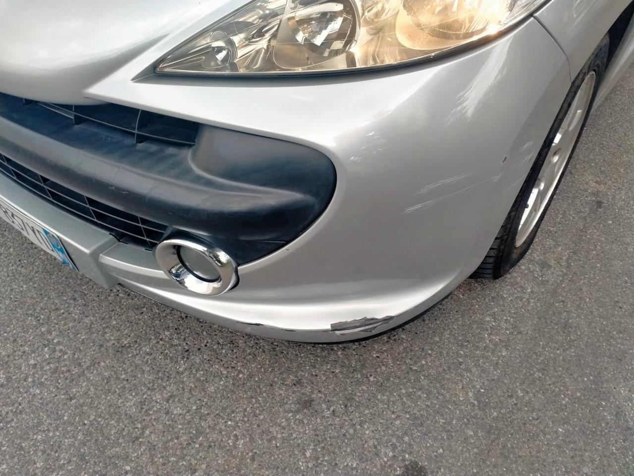 Peugeot 207 1.4 8V 75CV 3p. X Line