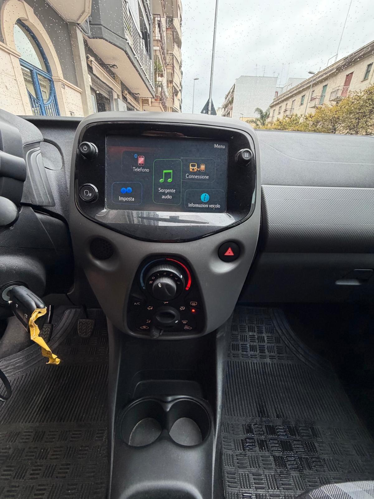 Peugeot 108 5 porte Allure 16.000KM