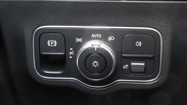 MERCEDES-BENZ GLA 250 e hybrid EQ Sport Plus