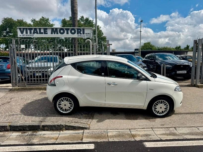 Lancia Ypsilon 1.2 69 CV GPL Ecochic Gold
