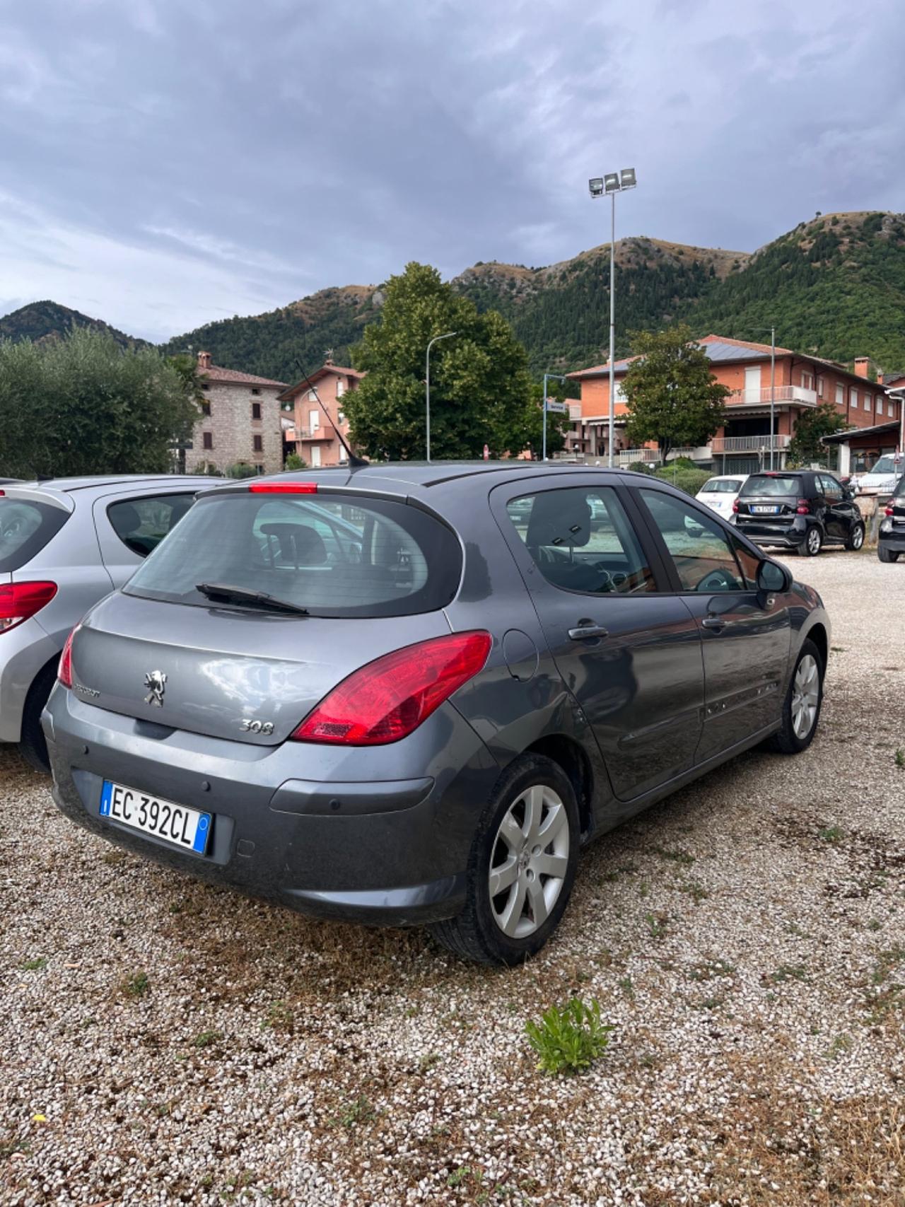 Peugeot 308 1.6 HDi 90CV 2010 SI NEOPATENTATI