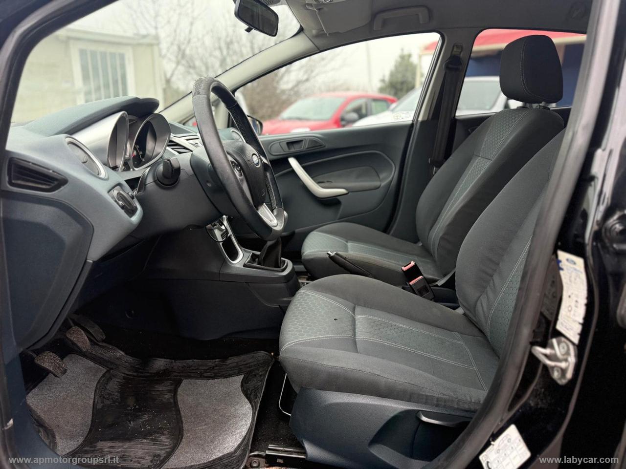 FORD Fiesta 1.4 TDCi 68 CV 5p. Titanium