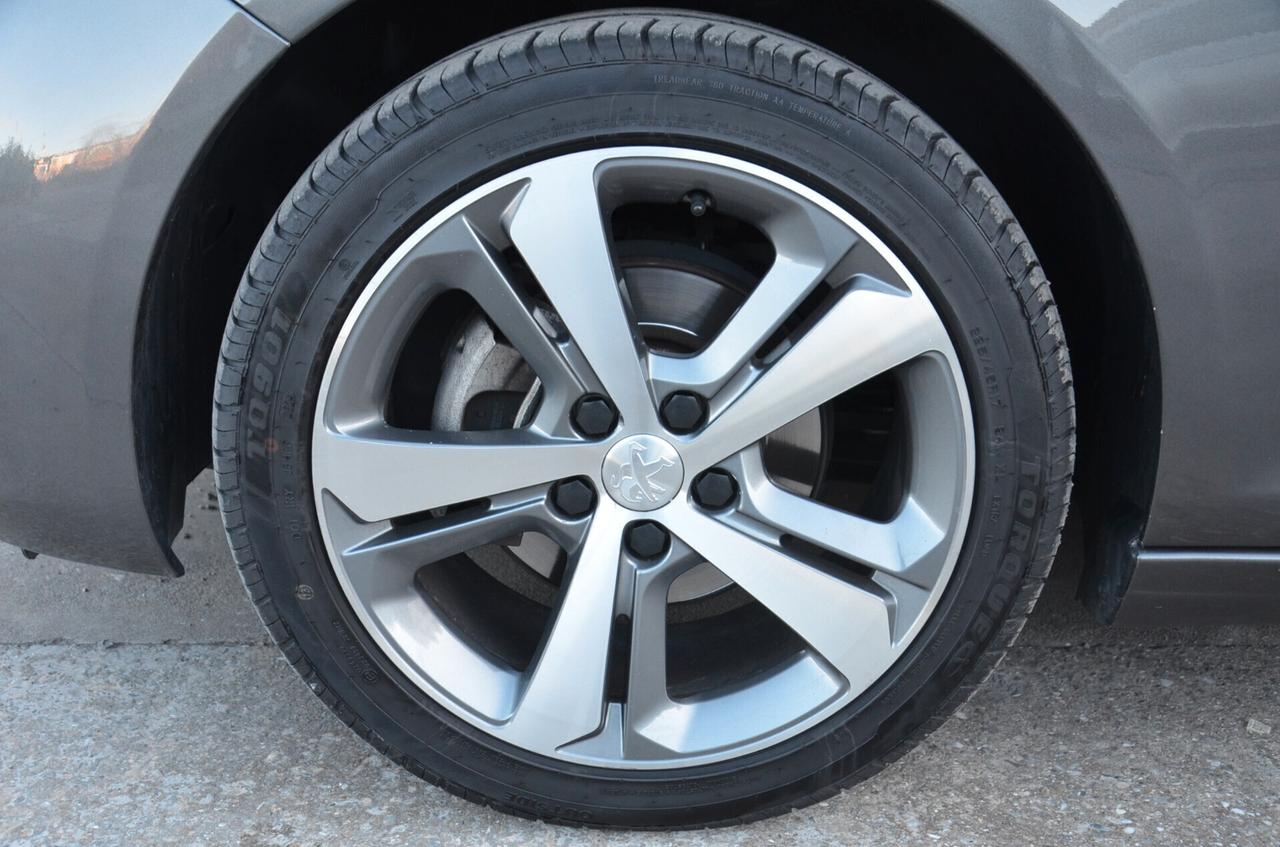 Peugeot 308 BlueHDi 130 S&S Allure