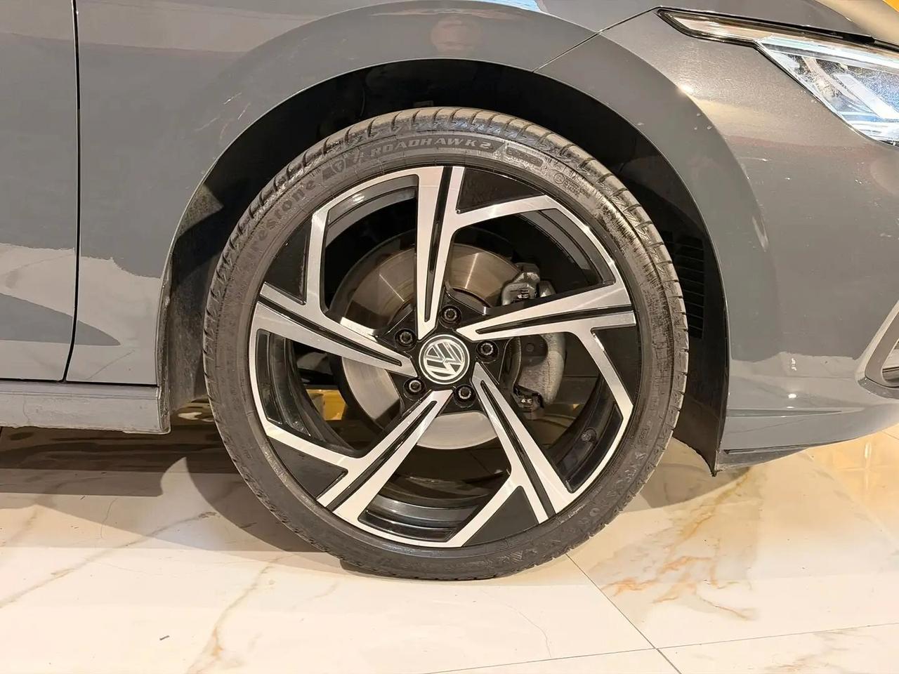 Volkswagen Golf 2.0 TDI 150 CV DSG SCR R-Line