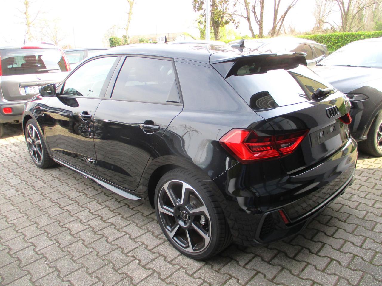 Audi A1 Sportback 30 1.0 tfsi Identity Black 116cv s-tronic
