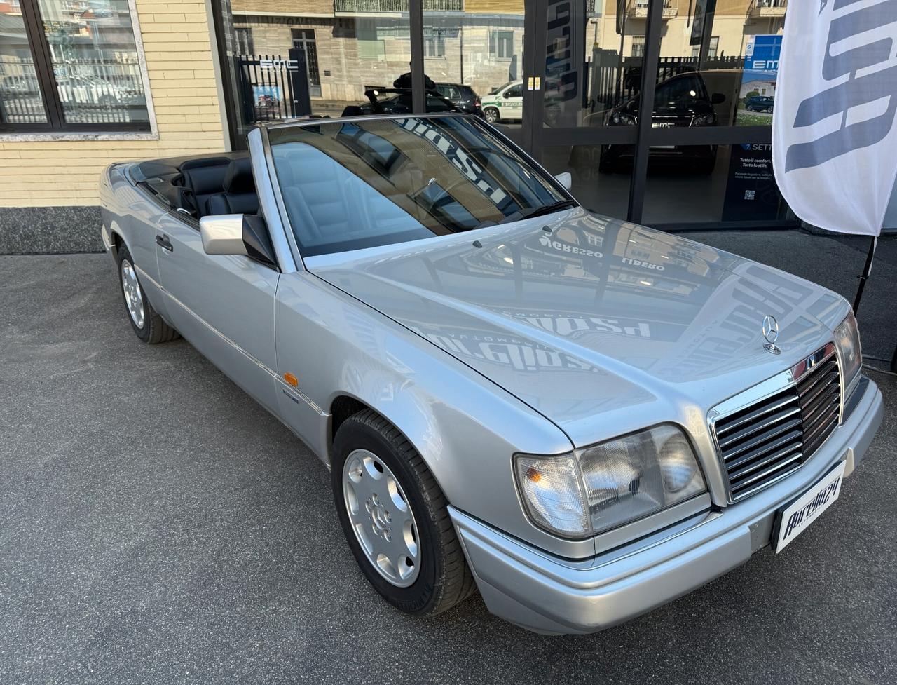 Mercedes-benz E-Series E 200 cabrio