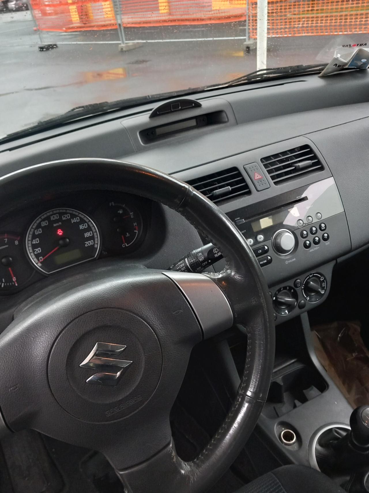 Suzuki Swift 1.3 4x4 5p. GL