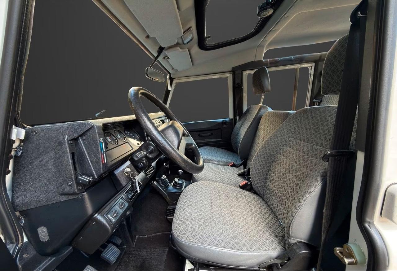 Land Rover Defender 110 E Station Wagon 10 POSTI! ARIA