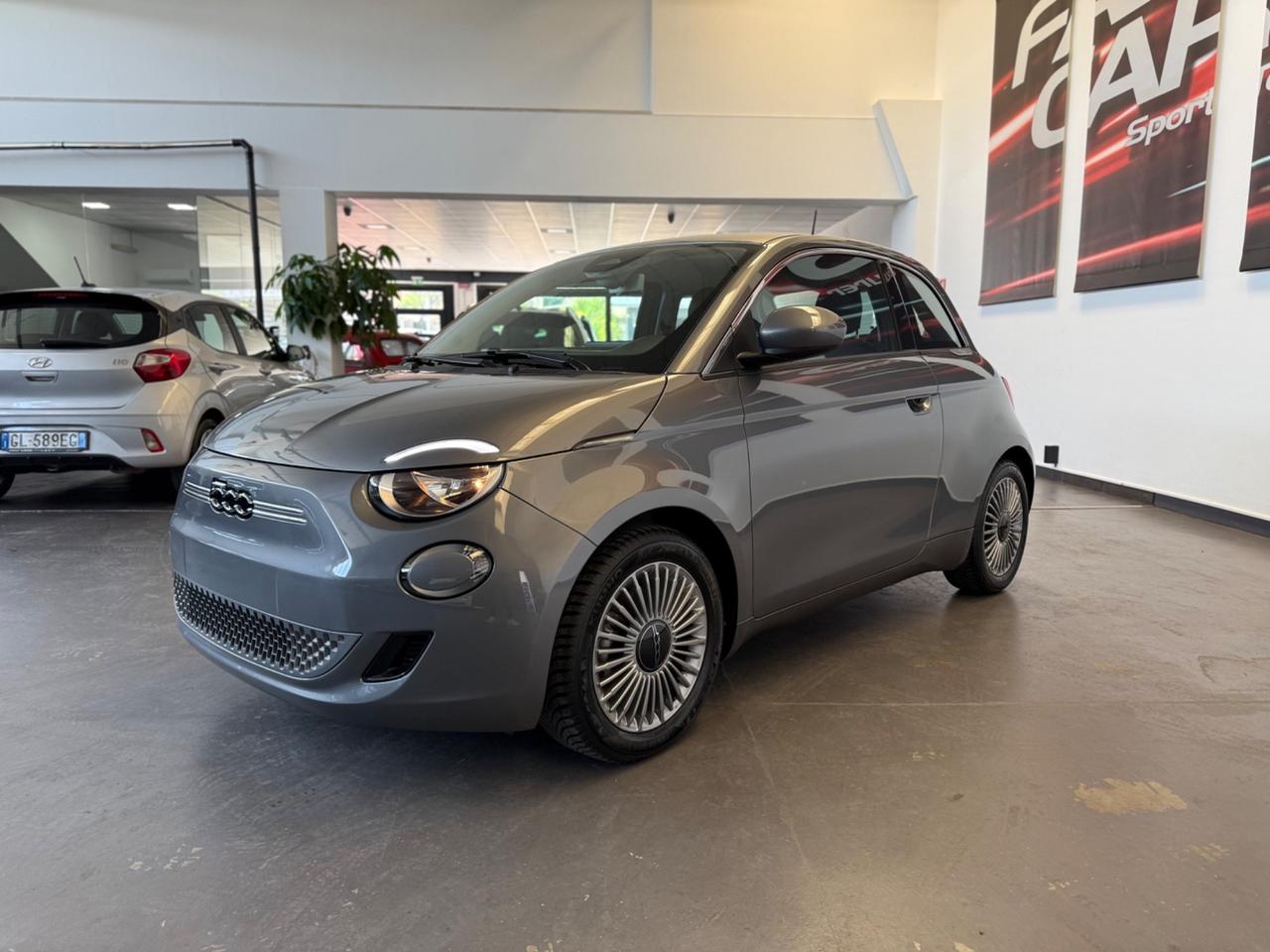 Fiat 500e Berlina 42 kWh La Prima NEOPATENTATI
