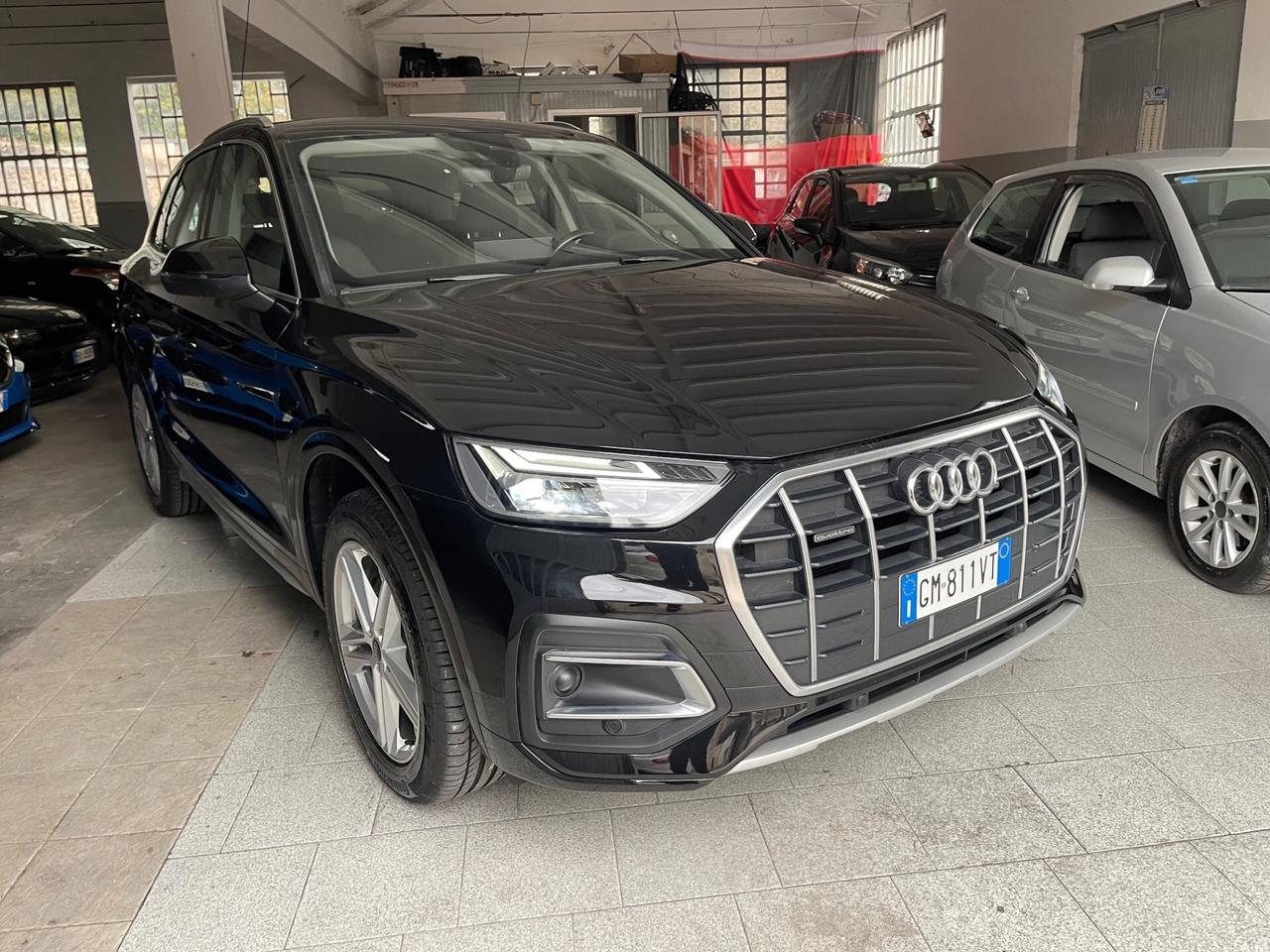 Audi Q5 40 TDI 204 CV quattro S tronic Identity Black