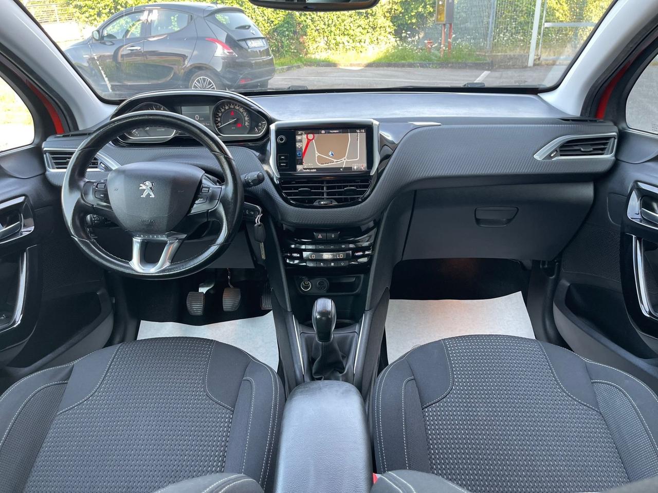 Peugeot 208 PureTech 82 5 porte Allure