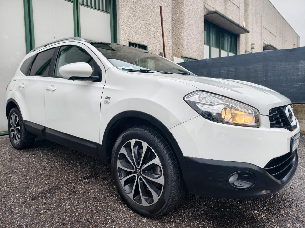 Nissan Qashqai 1.5 dCi 7 POSTI OTTIME CONDIZIONI 2013