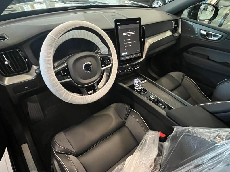 VOLVO XC60 B5 AWD automatico Plus Black Edition