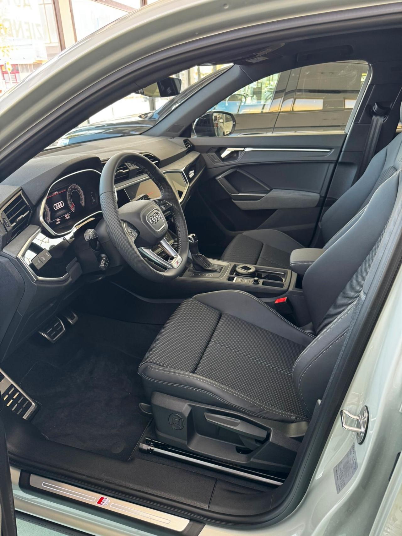 Audi Q3 SPB 35 TDI S tronic S line Black identity