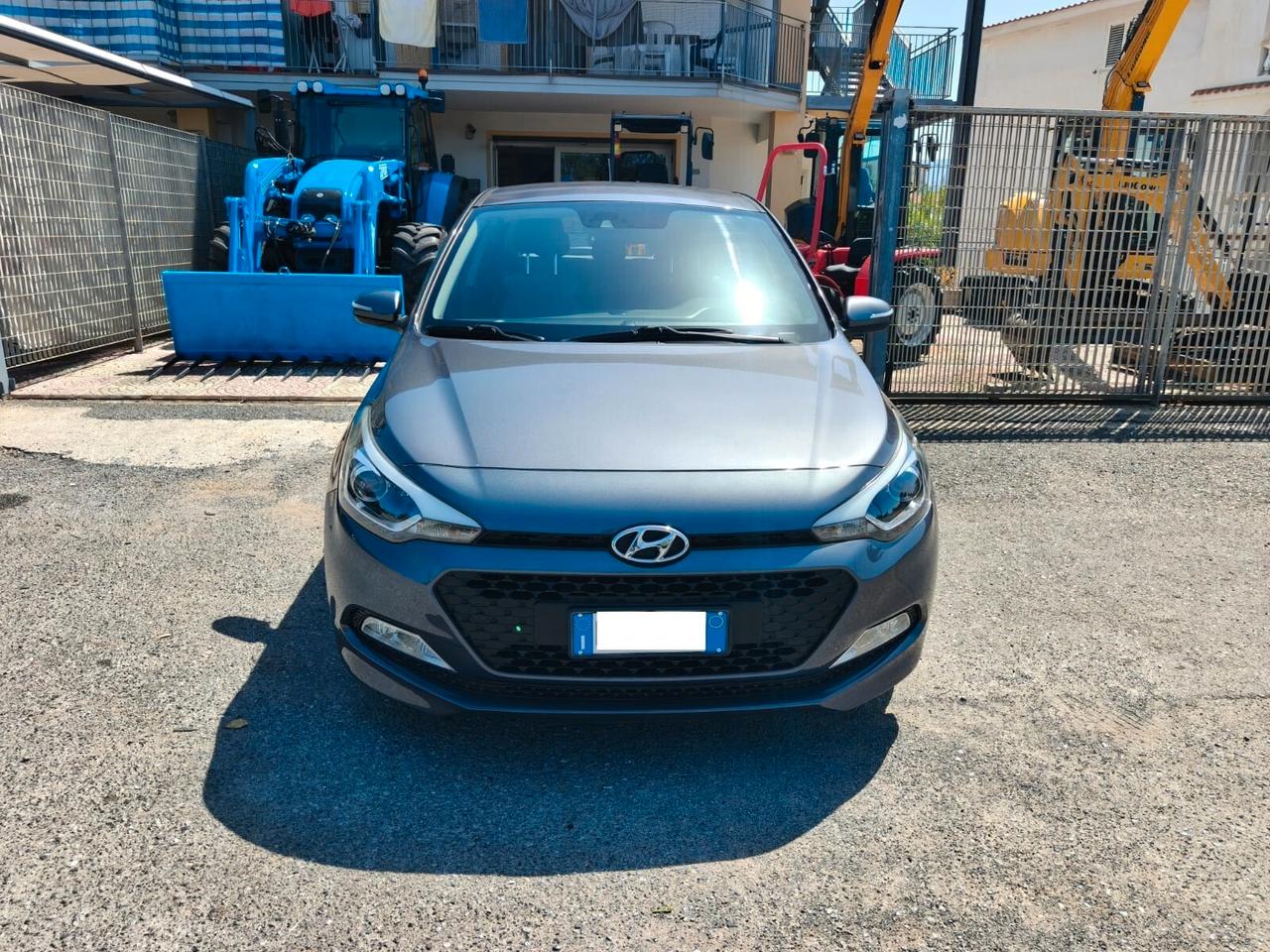 HYUNDAI I20 1.1 CRDI Comfort - 2016