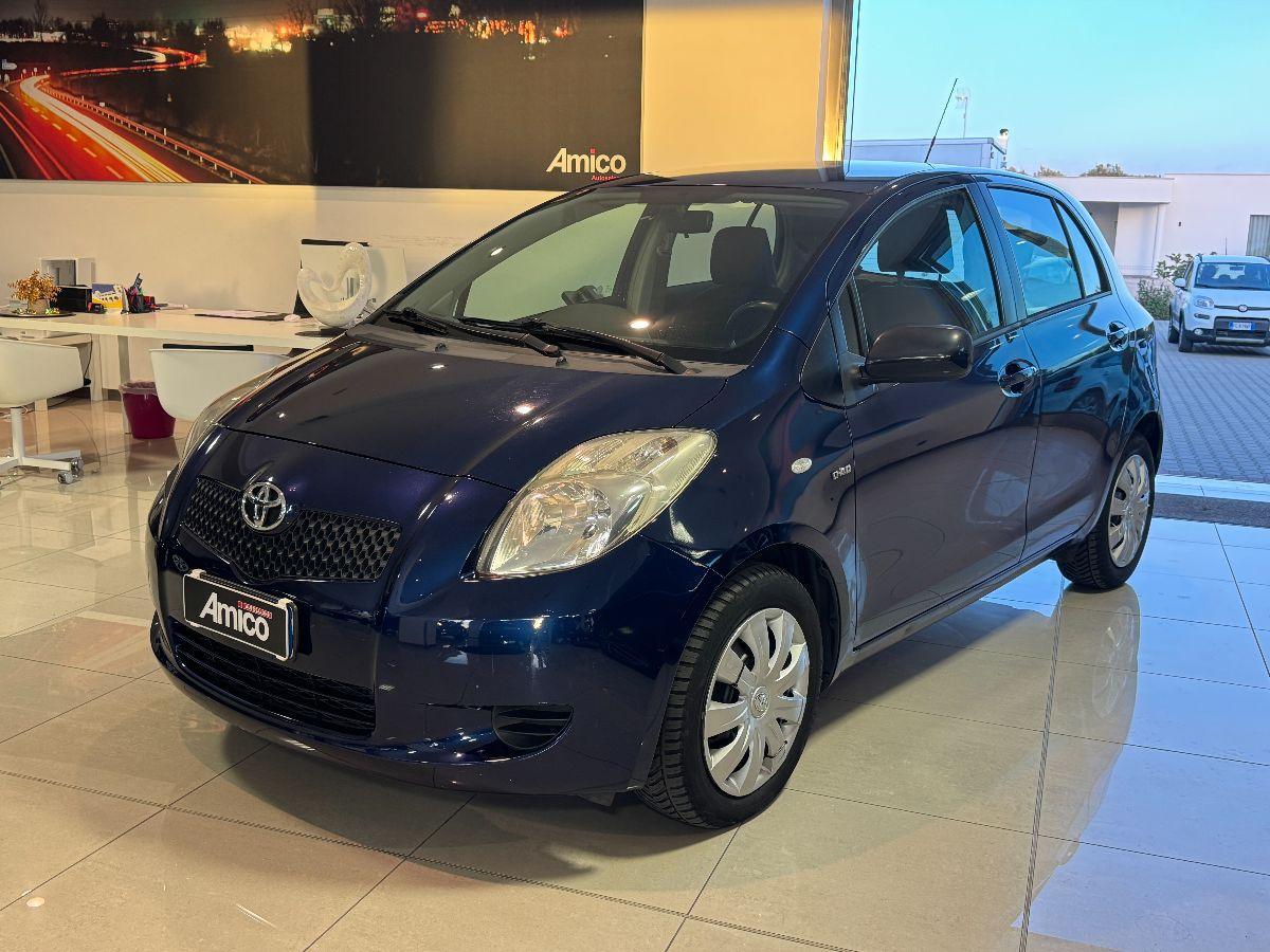 TOYOTA Yaris 1.4 D Cambio Automatico