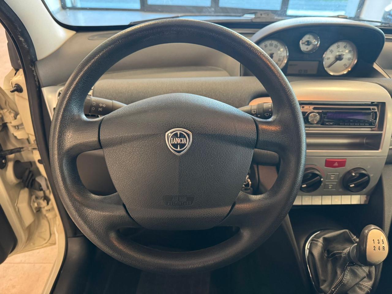 Lancia Ypsilon 1.2 Versus