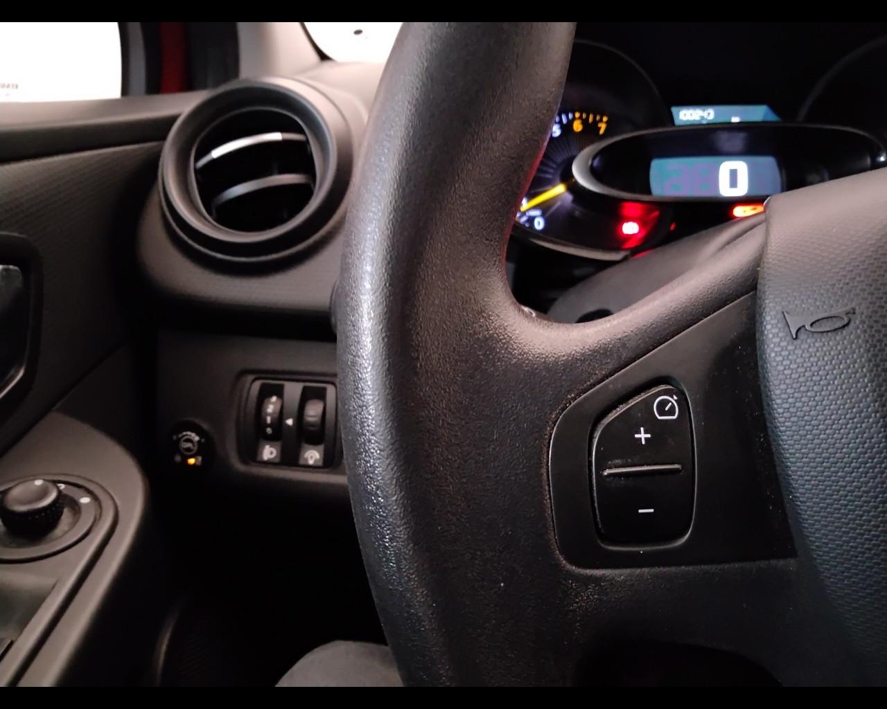 RENAULT Clio IV 2012 - Clio 5p 1.2 Live Gpl 75cv
