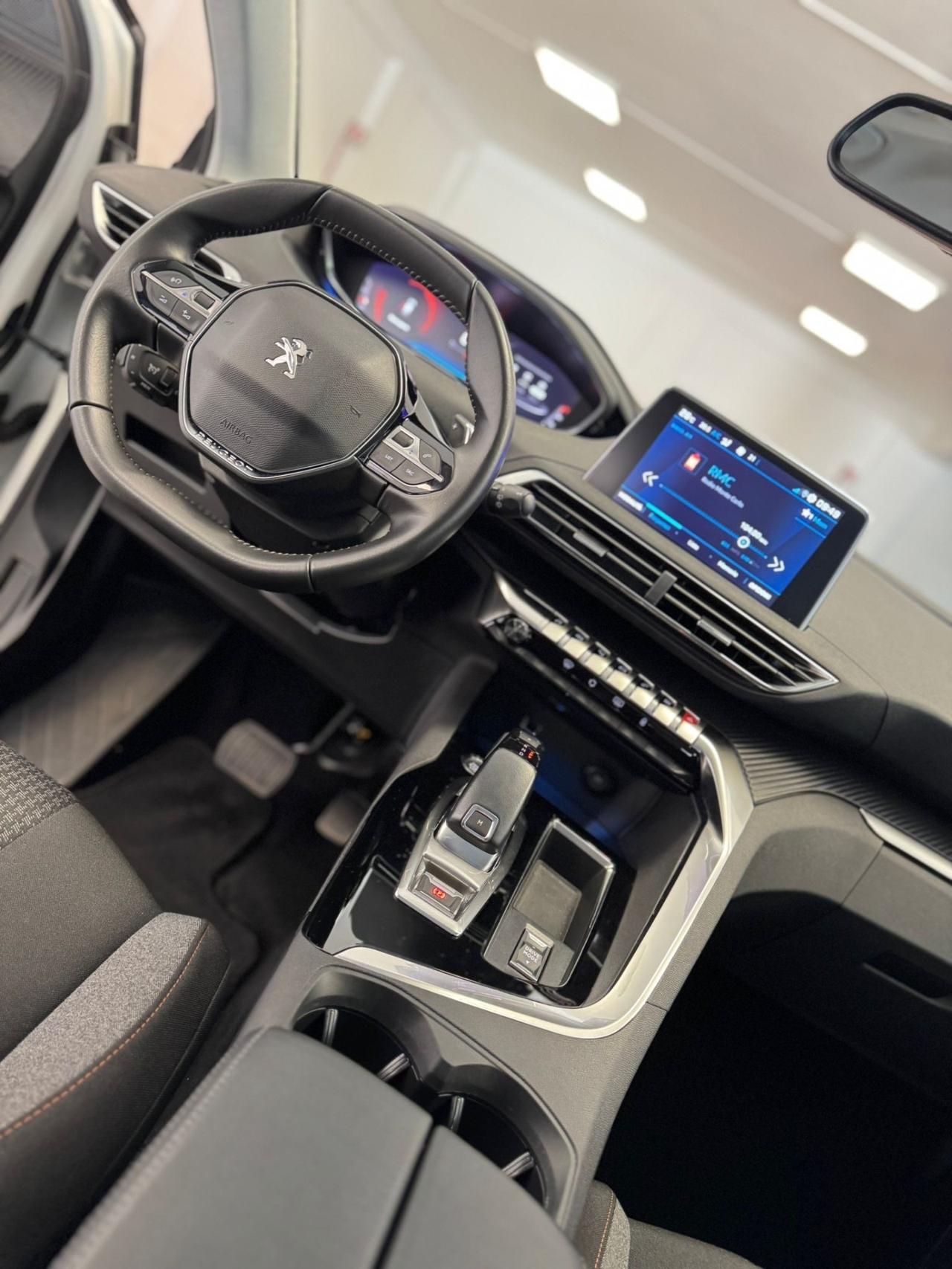Peugeot 2008 BlueHDi 130 S&S EAT8 Allure