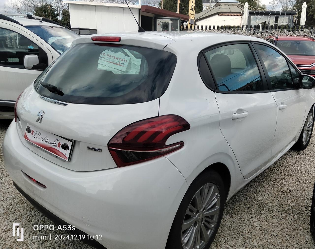 Peugeot 208 BlueHDi 75 5 porte Allure