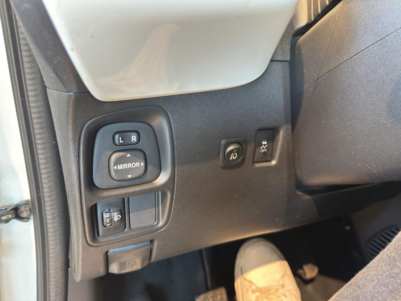 Toyota Aygo 5p 1.0 x-play my15