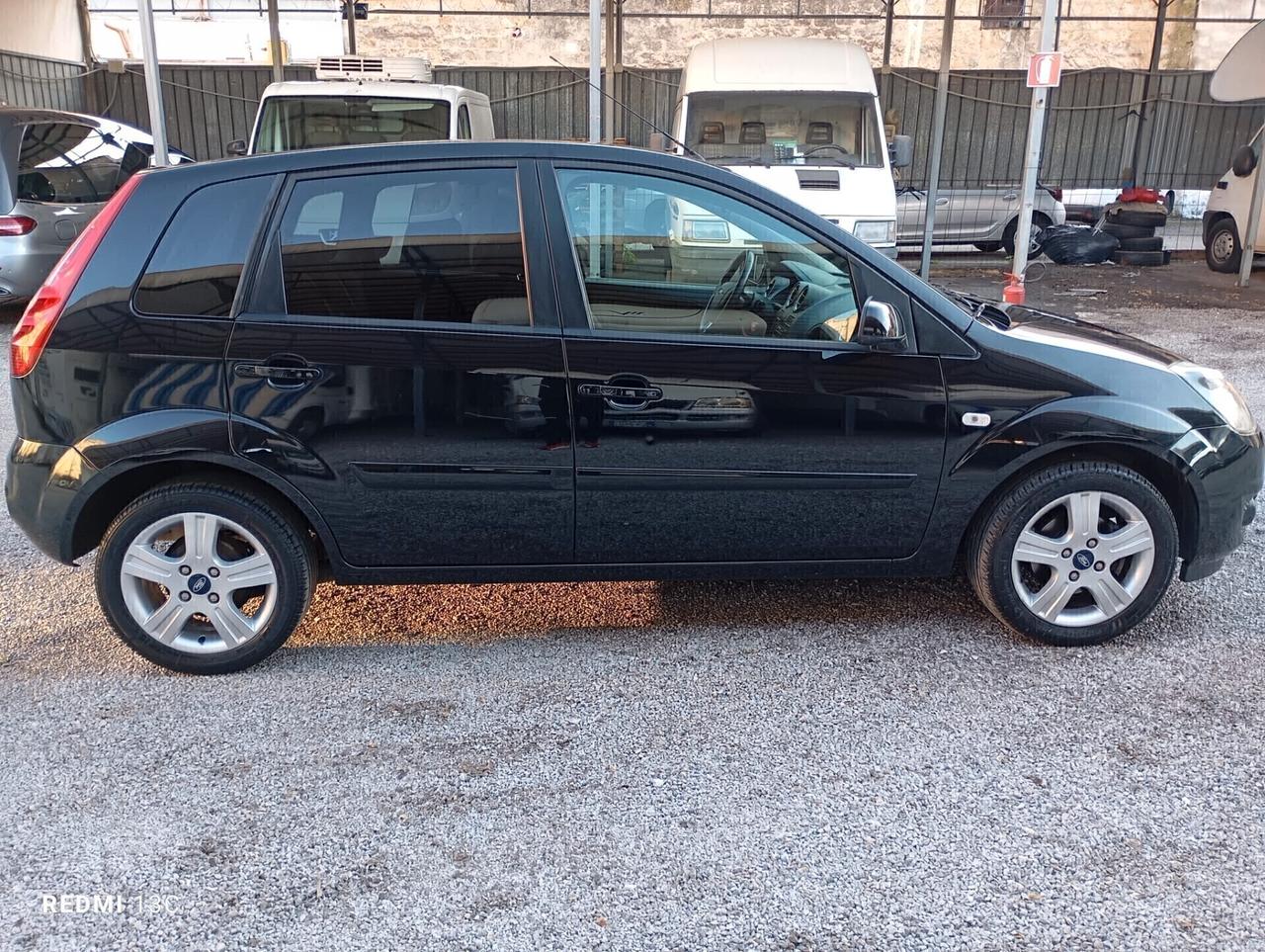 Ford Fiesta 1.2 PARI AL NUOVO GARANZIA 12 MESI