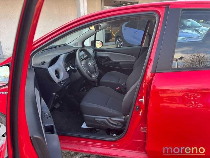 Toyota Yaris 1.5 hybrid Cool
