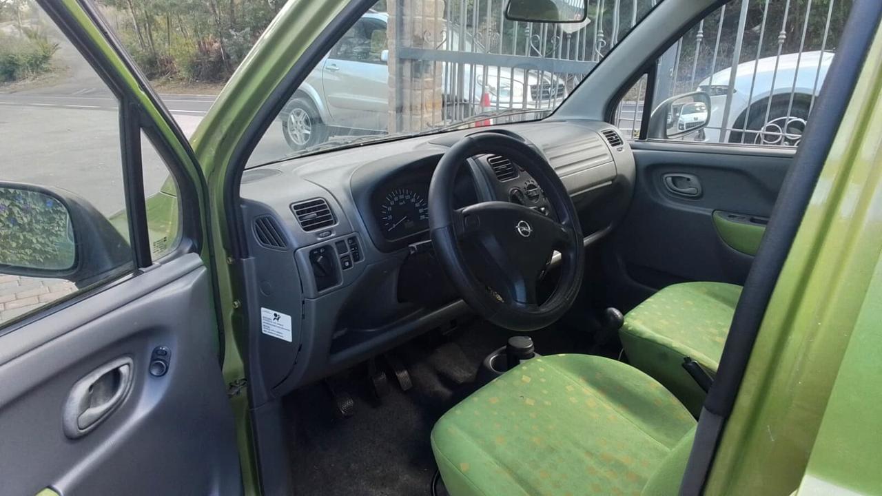 Opel Agila 1.2 16V Comfort