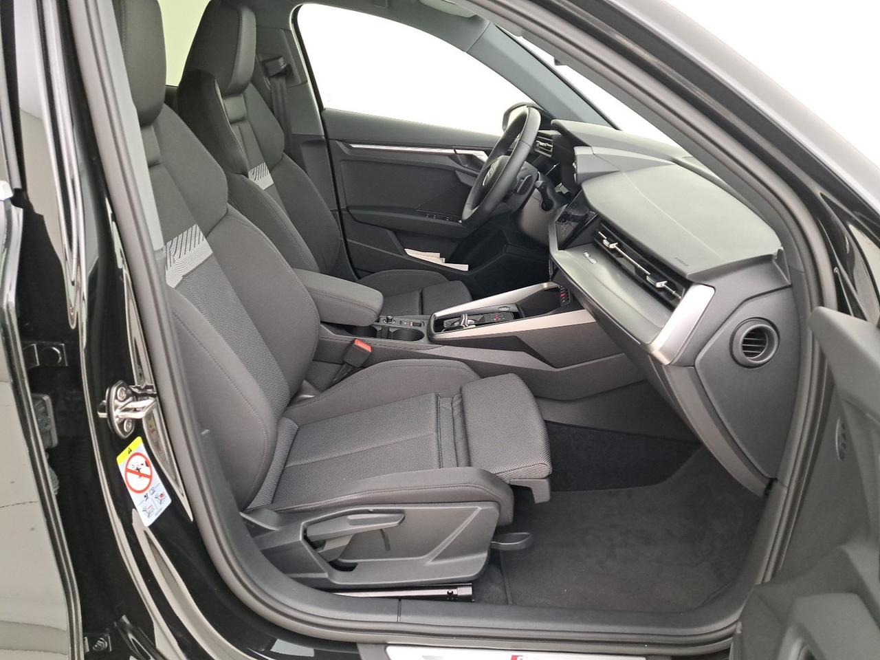 Audi A3 sedan 35 2.0 tdi s line edition s-tronic