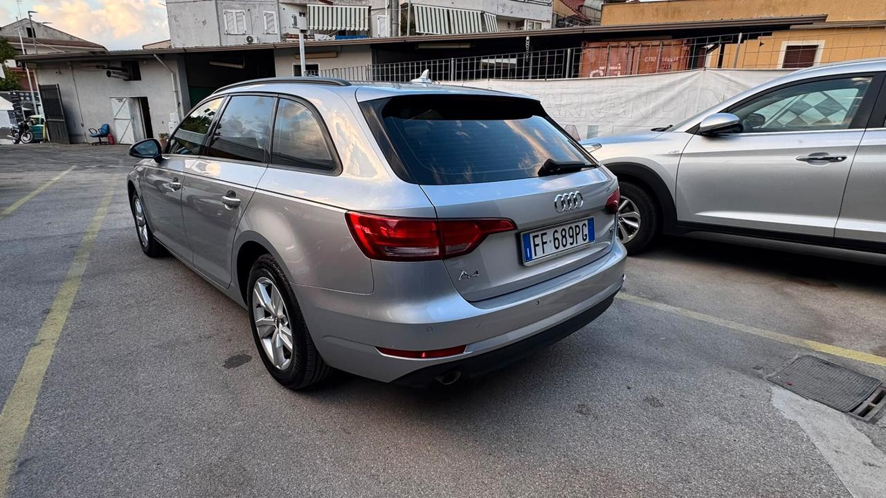 Audi A4 2.0 TDI 150 CV ultra S tronic Business Sport