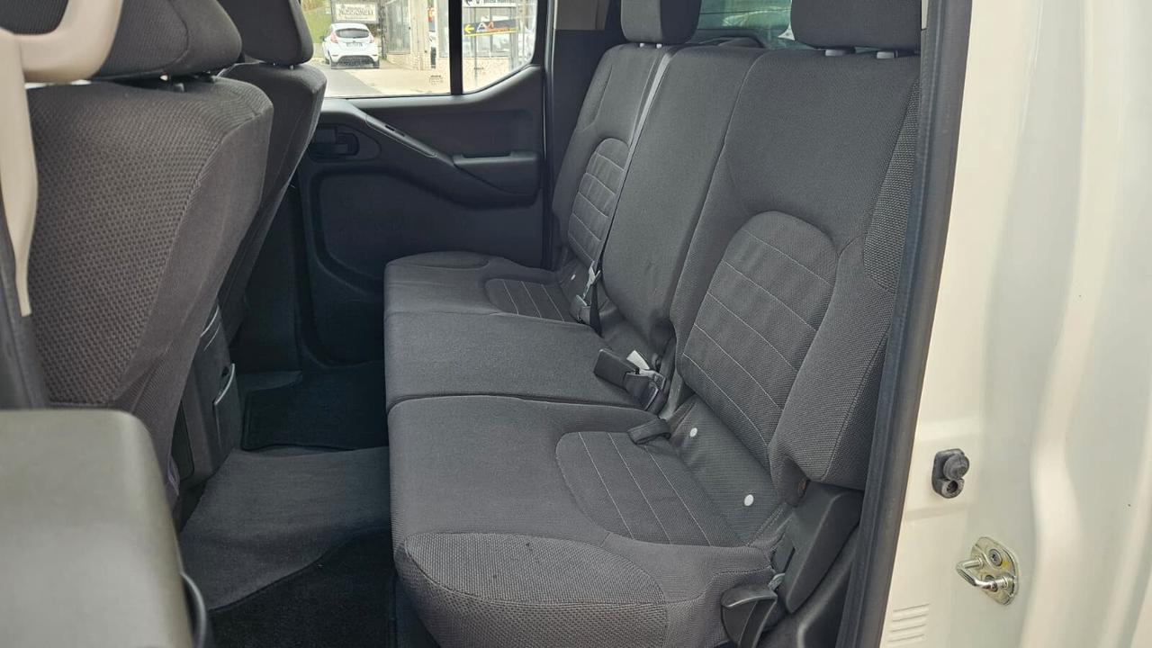 Nissan Navara 2.5 dCi 171CV 4 porte Double Cab LE