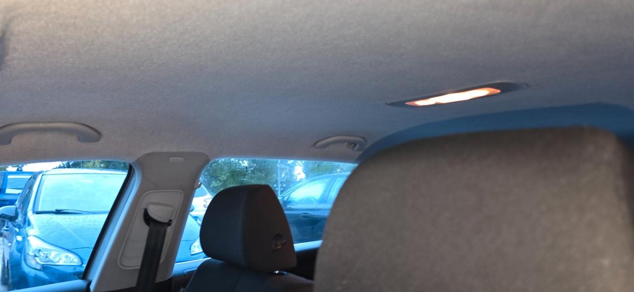 Volkswagen Passat 2.0 TDI DPF Var. Comfortline