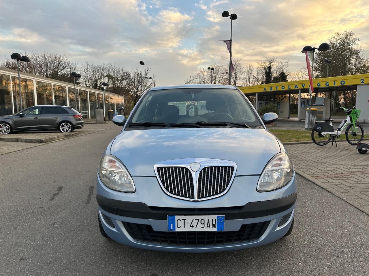 Lancia Ypsilon 1.2 BENZINA NEOPATENTATI CON FRIZIONE NUOVA