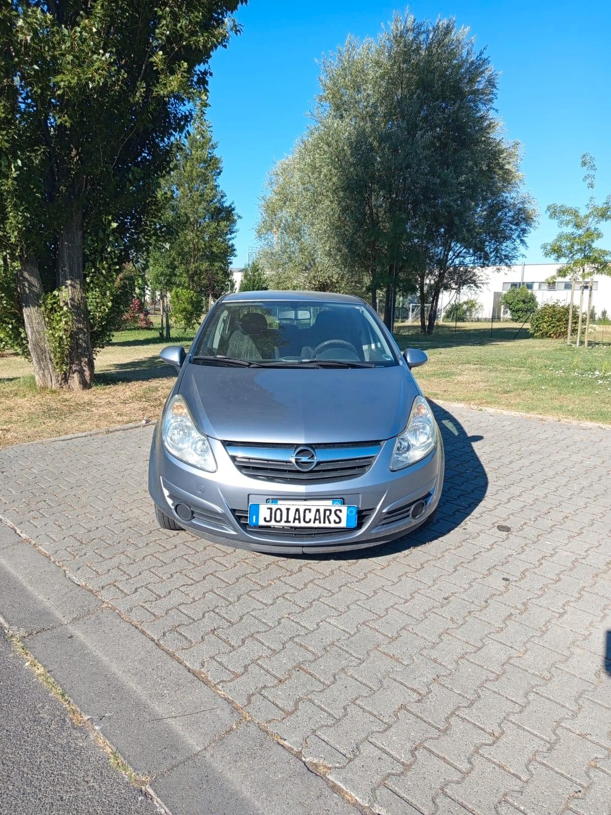 Opel Corsa 1.2 5 porte Cosmo