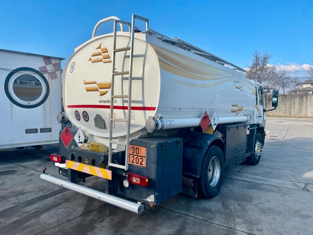 Volvo FL6-250 - CISTERNA TRASPORTO CARBURANTE CON POMPA CONTALITRI