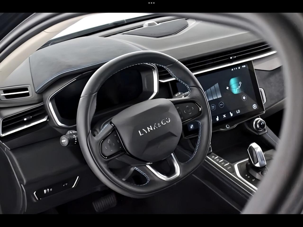 Lynk&co 01 PHEV Perfetta