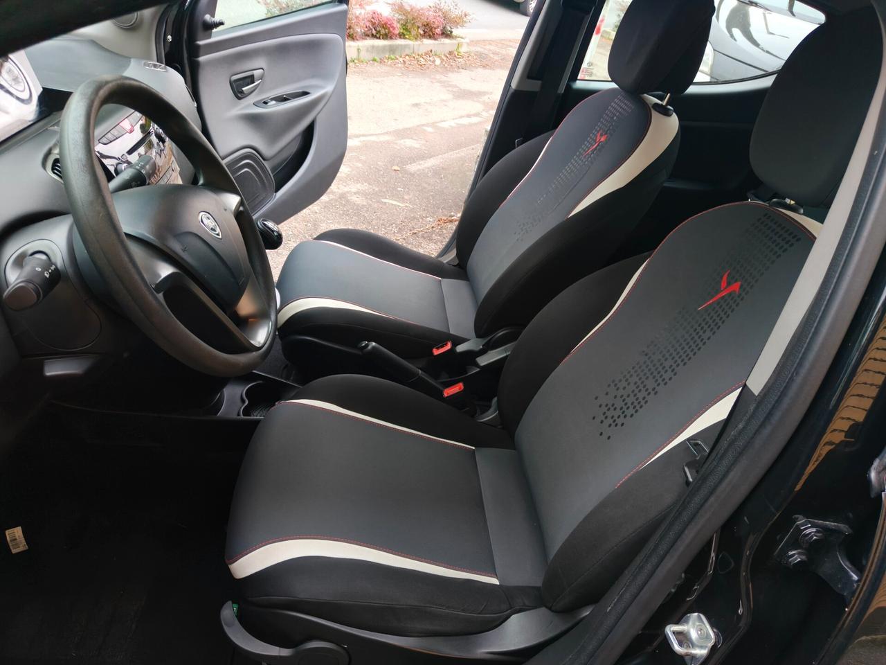 Lancia Ypsilon 1.2 69 CV 5 porte Elle