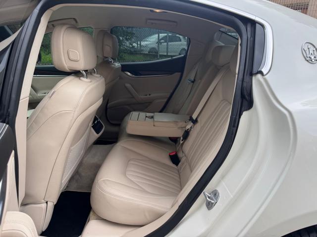 MASERATI Ghibli V6 3.0 Q4 bt 410CV